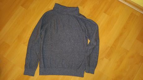 Sveter reserved, reserved,134