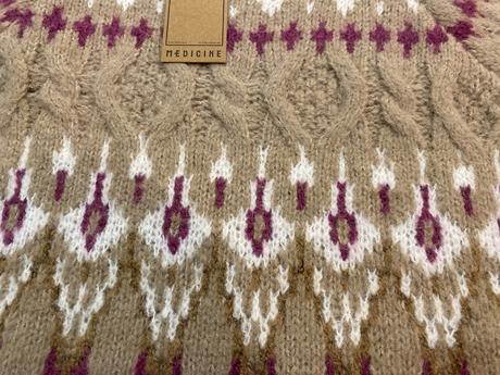 Pletené šaty medicine, s