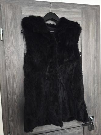 Prava kozusinova vesta s kapucnou, s