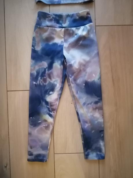 Súprava na cvičenie legíny a crop top, 116