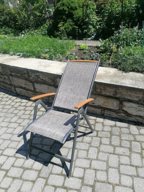 Lehátko -stolicka na opalovanie/ nabytok, 