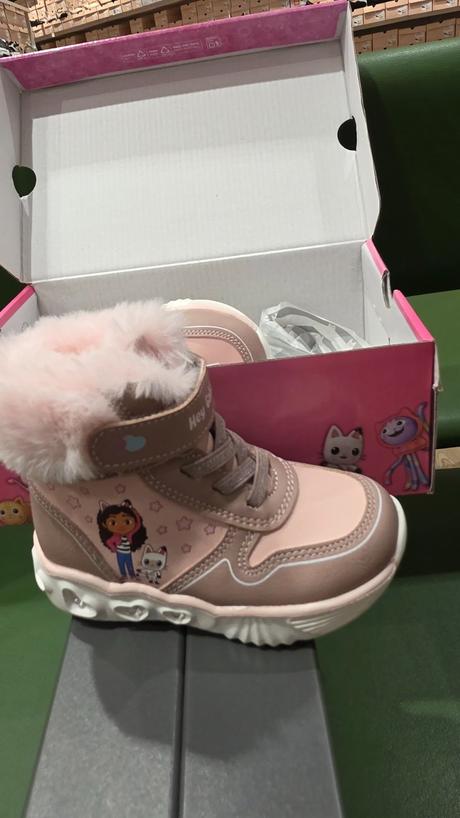 Teple alebo prechodne topanočky 23, disney,23