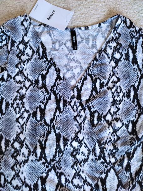 Body s hadím vzorom, sinsay,36 / s