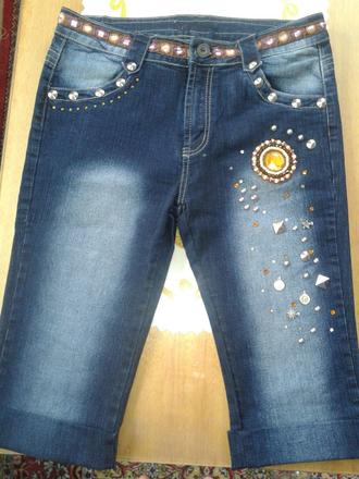 Riflové capri vykladané kamienkami, 40