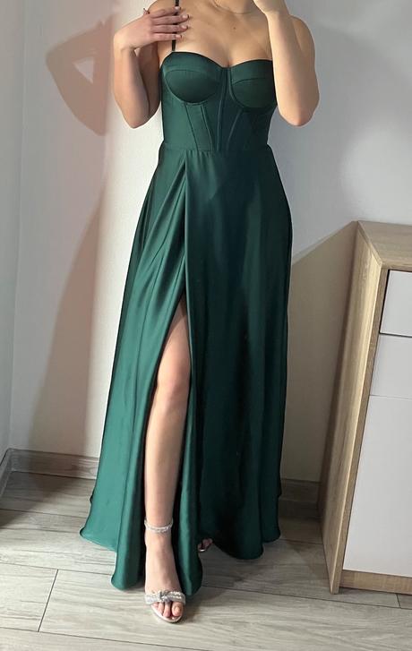 Smaragdové spoločenské šaty, s