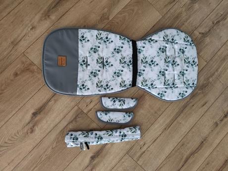 Podložka do kočíka jukki, 