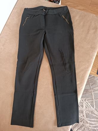 Hrubšie nohavice, 44