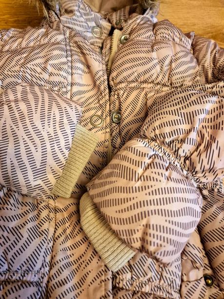 Zimna bunda 122, reserved,122