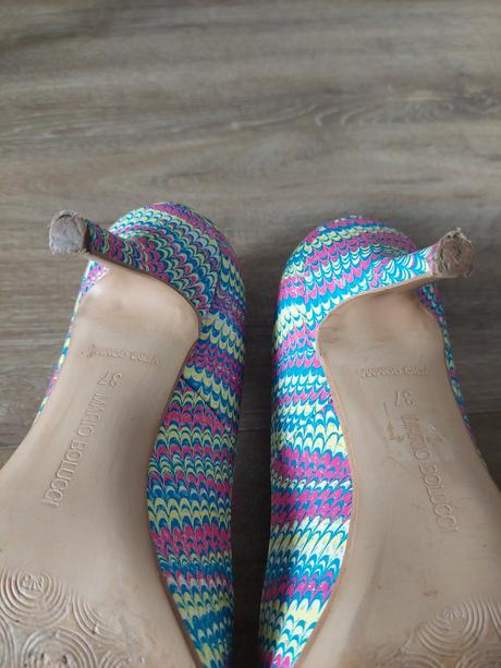 Farebné lodičky, 37