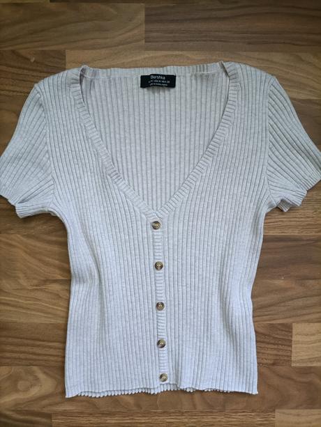 Dámske štýlové kratšie tričko, bershka,m