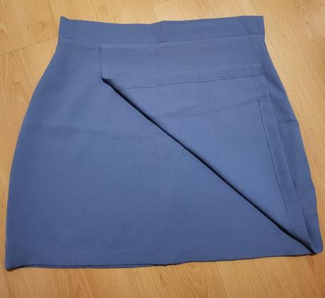 Krásna falošne prekladaná sukňa, 