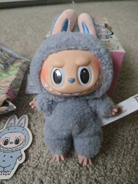 Labubu exciting macarons, 