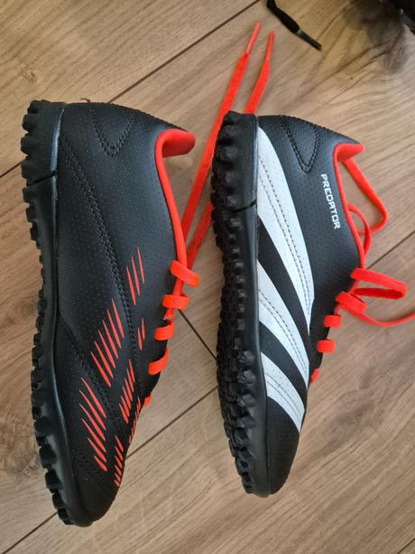 Kopacky na umelu travu 33, adidas,33