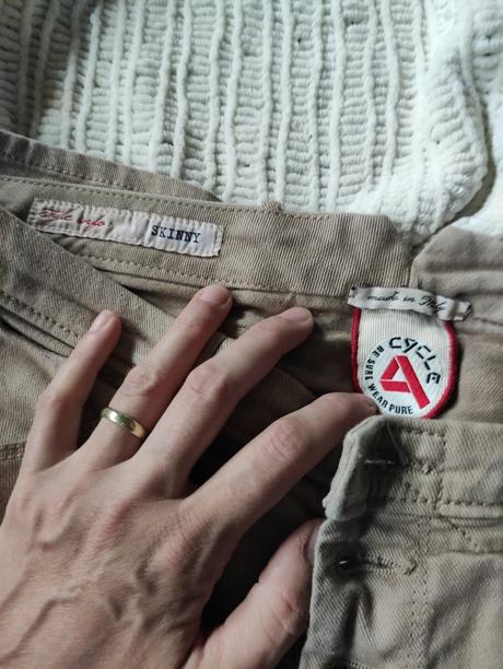 Kvalitné bavlnené nohavice talianskej značky cycle, 40