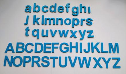 Magnetická abeceda,