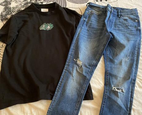 Potrhané rifle reserved v. 30, reserved,30