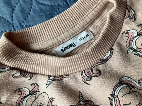 Mikina s jednorožcami, sinsay,104