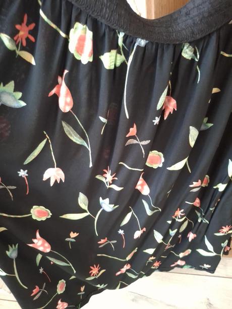 Lahučká letná sukňa, l