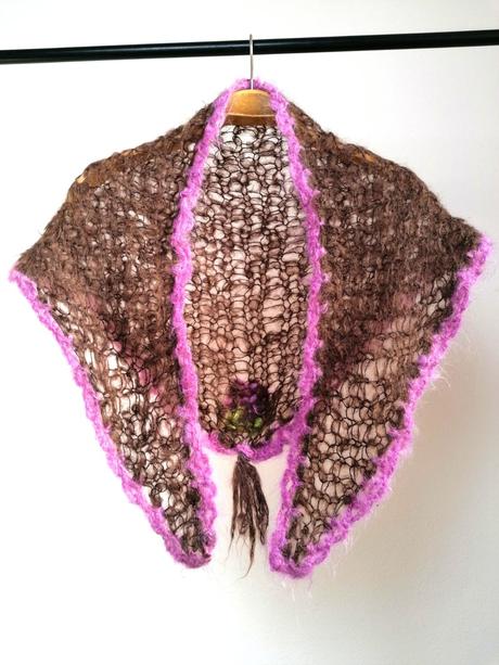 Trojcípi šál z prírodného mohéru,