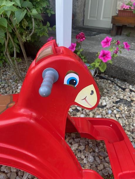 Plastový hojdací koník, 