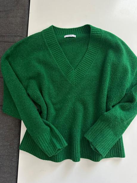 Reserved svetrik s, reserved,s