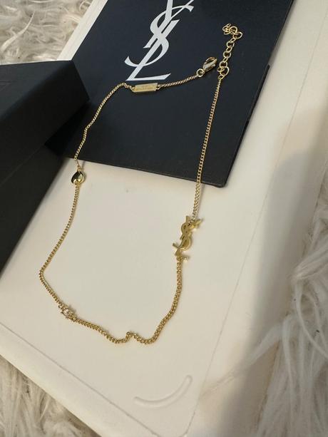 Novy nenoseny nahrdelnik na krk ysl, yves saint laurent