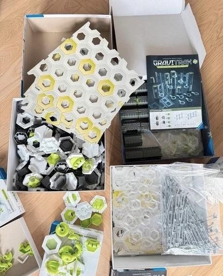 Stavebnica gravitrax,