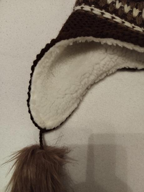 Krásna zimná čapica, s