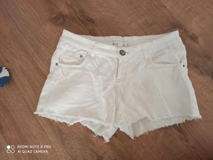 Deminove sortky, esmara,36