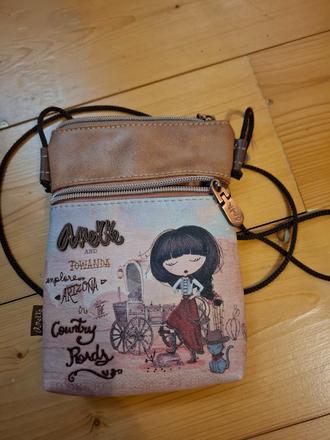 Taštička anekke, anekke