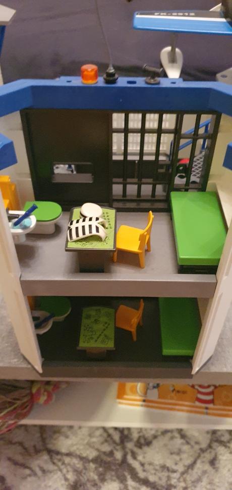 Playmobil policajti, 