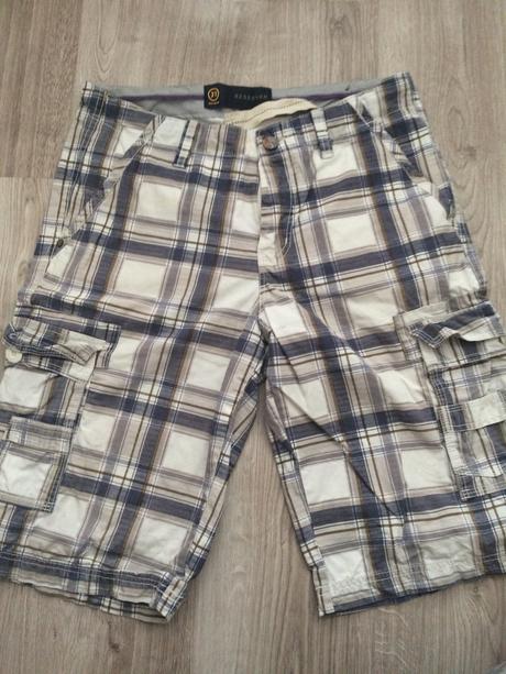 Šortky 3/4,vel.31, reserved,30