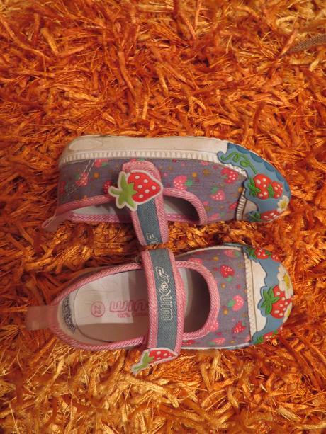 Jahodové topánky, 22