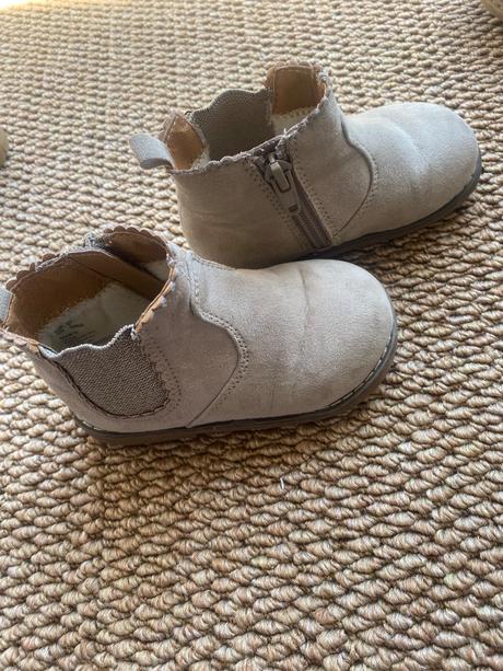 Dievčenské topánočky č.22 a 23, 22
