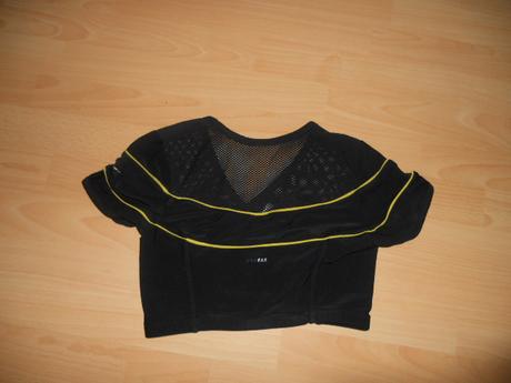 Športový top, nike,38