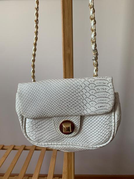 Malá kabelka pinko, pinko