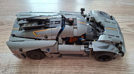 Lego technic 42173 sivé hyperauto,