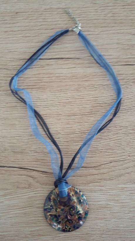 Krásne a ešte v krabičke, 