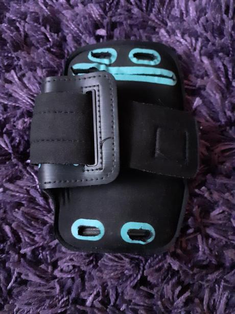 Puzdro na mobil na ruku, 