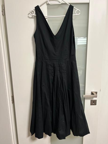 Zara šaty so zaujímavou sukňou, zara,m