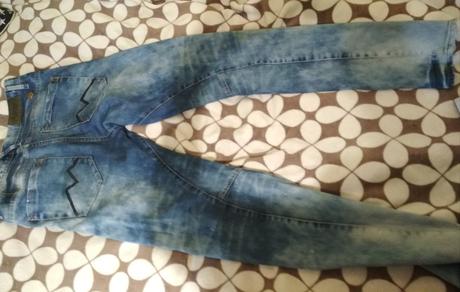 Pánske značkové rifle, 30