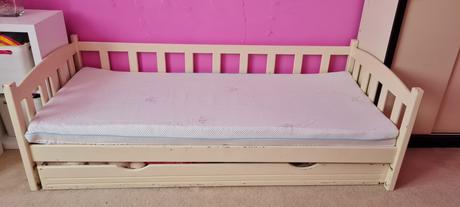 Posteľ, šírka (cm): 90,dĺžka (cm): 200