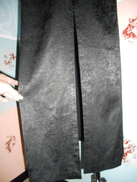 Zaujímavé šaty, 40