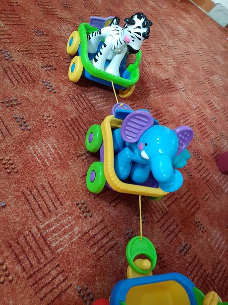 Hudobný vláčik fisher price, 