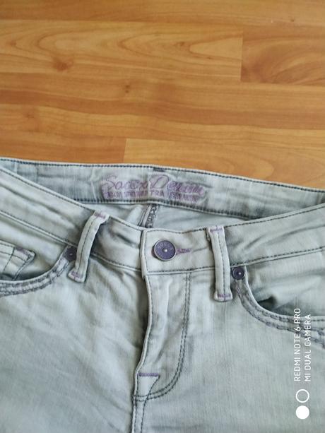 Dámske tristvrtaky, 26