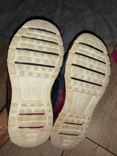 Balíček, tenisky 29, 104–116