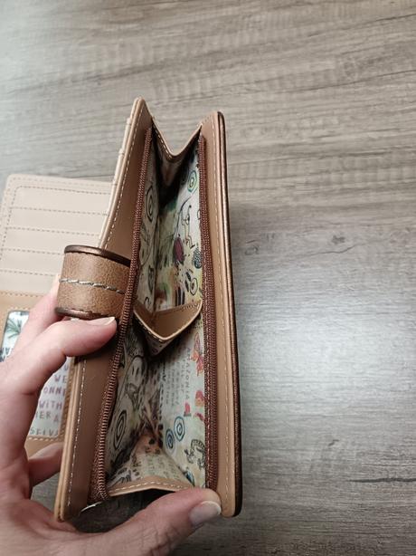 Peňaženka anekke, anekke