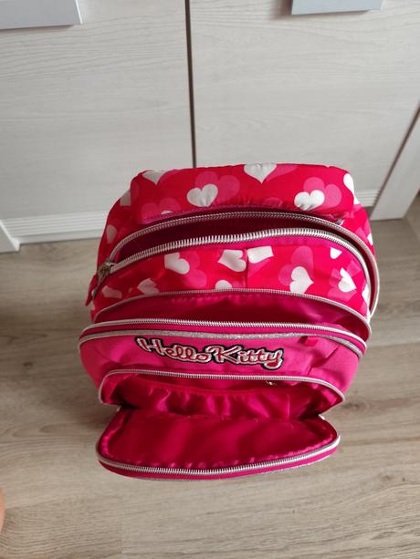 Školská taška hello kitty,