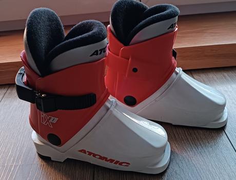 Lyžiarky úplne nové atomic, atomic,25