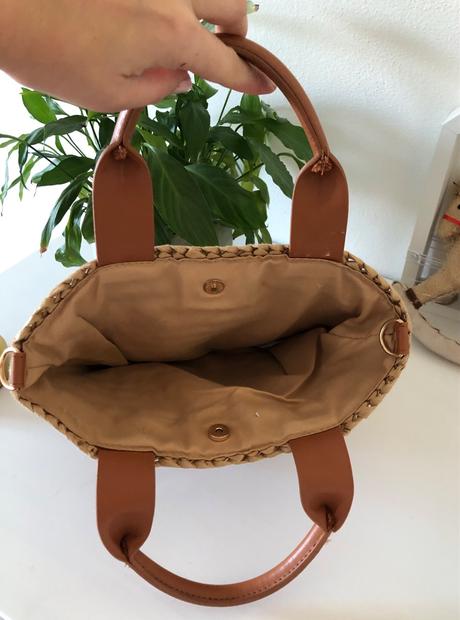 Menšia slamená kabelka do ruky, 